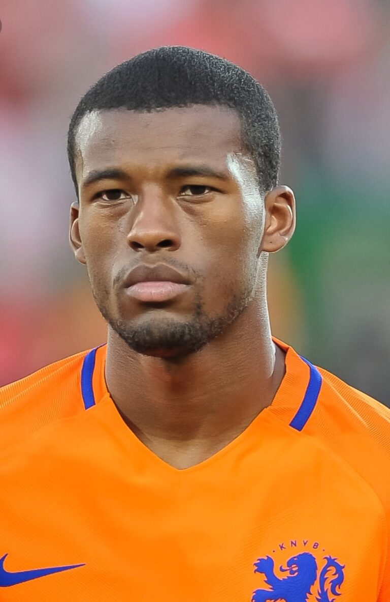 Dutch Football Star , Georginio Wijnaldum Pays Tribute To National Chief Imam
