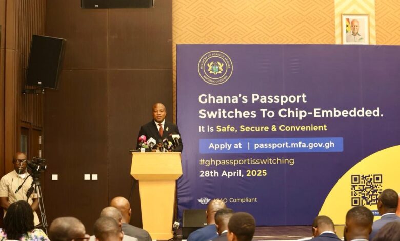 Foreign Minister to personally deliver first 100 chip-embedded passports to applicants tomorrow 1 Chip