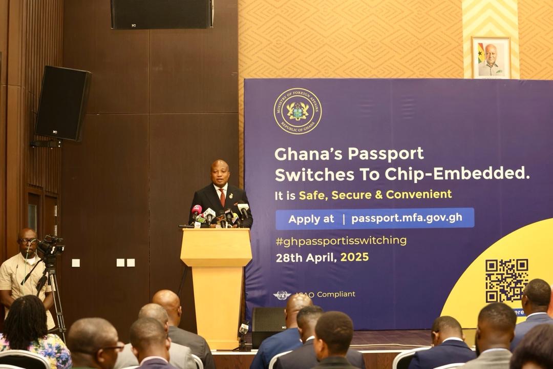 Foreign Minister to personally deliver first 100 chip-embedded passports to applicants tomorrow 1 Chip