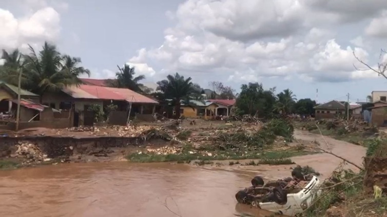 Residents blame poor drainage planning for deadly Lakeside floods 4 Drain