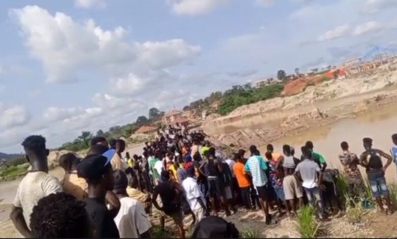 Illegal miners trapped in galamsey pit at Diaso; Search ongoing 1 Illeg