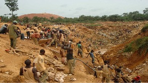 Illegal miners trapped in galamsey pit at Diaso; Search ongoing 3 Illeg