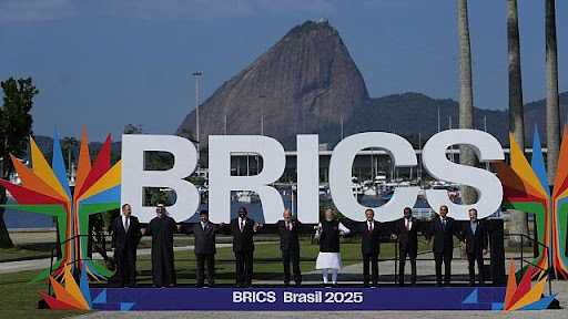 Trump Threatens 10% Tariff on Nations Aligning with 'Anti-American' BRICS Policies; China Condemns Move 2 Trump Threatens 10% Tariff on Nations Aligning with 'Anti-American' BRICS Policies; China Condemns Move