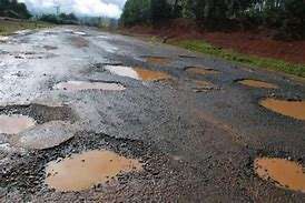 "Drivers’ Ultimatum Over Neglected Nsawam-Pokuase Road Sparks Nationwide Concern" 3 Nsawam-Pokuase road