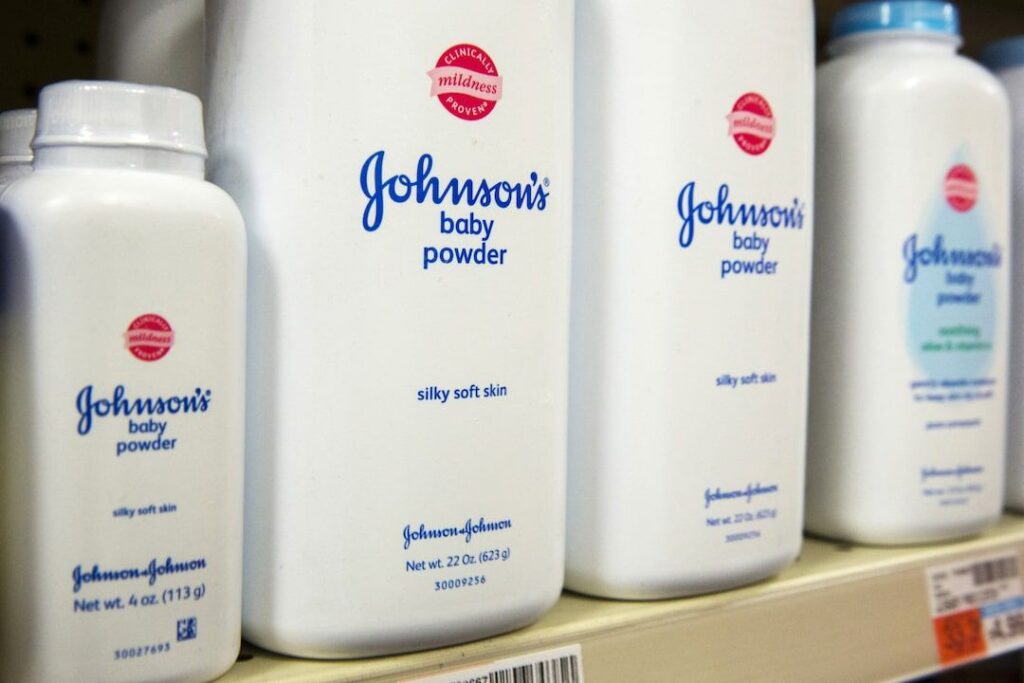 Johnson & Johnson Faces Major UK Lawsuit Over Alleged Asbestos-Contaminated Baby Powder