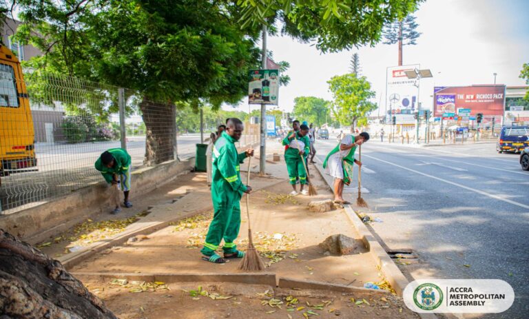 AMA to double street sweepers’ monthly allowance from GH₵400 to GH₵800