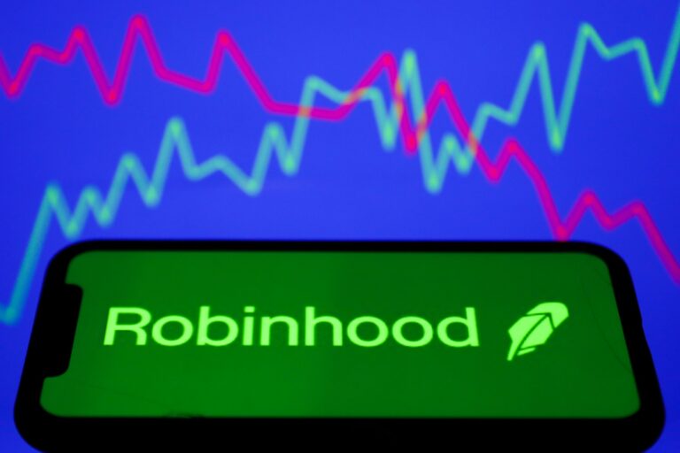 Robinhood stock sinks 7% after revenue miss, touches six-month low