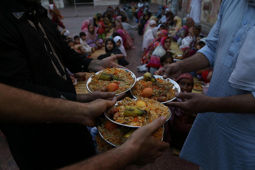 Muslims begin Ramadan Fast as holy month commences 3 Ramadan