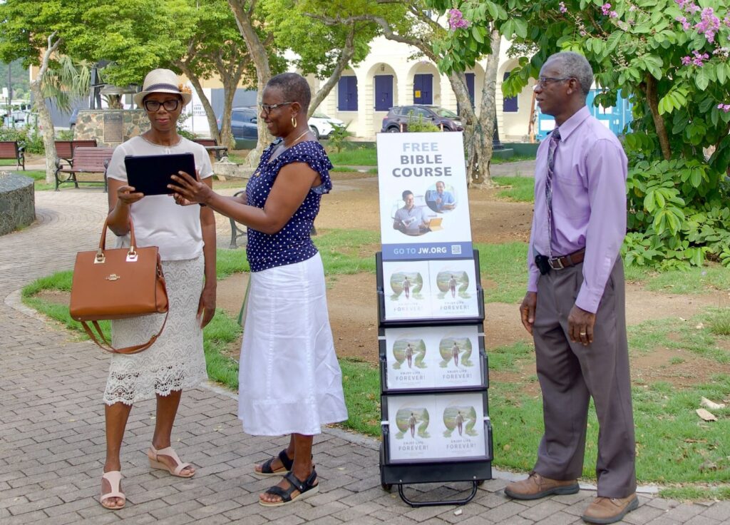 Jehovah’s Witnesses introduce major shift in blood transfusion policy 5 Jehovah’s Witnesses