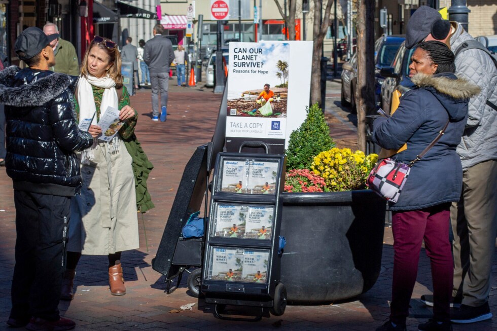 Jehovah’s Witnesses introduce major shift in blood transfusion policy 3 Jehovah’s Witnesses